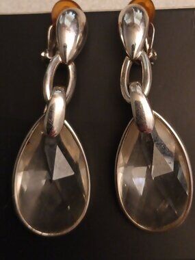Swaroski crystal drop earrings